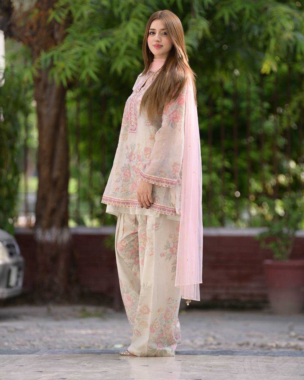 Floral Elegance Ensemble
